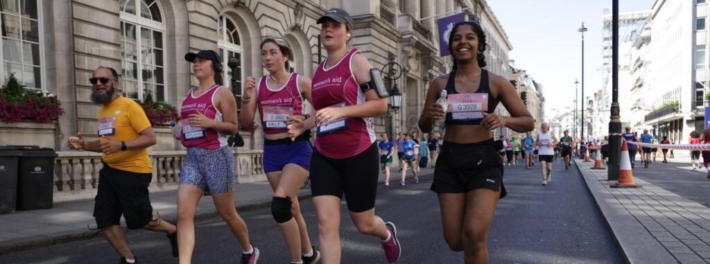 People running for Women's Aid